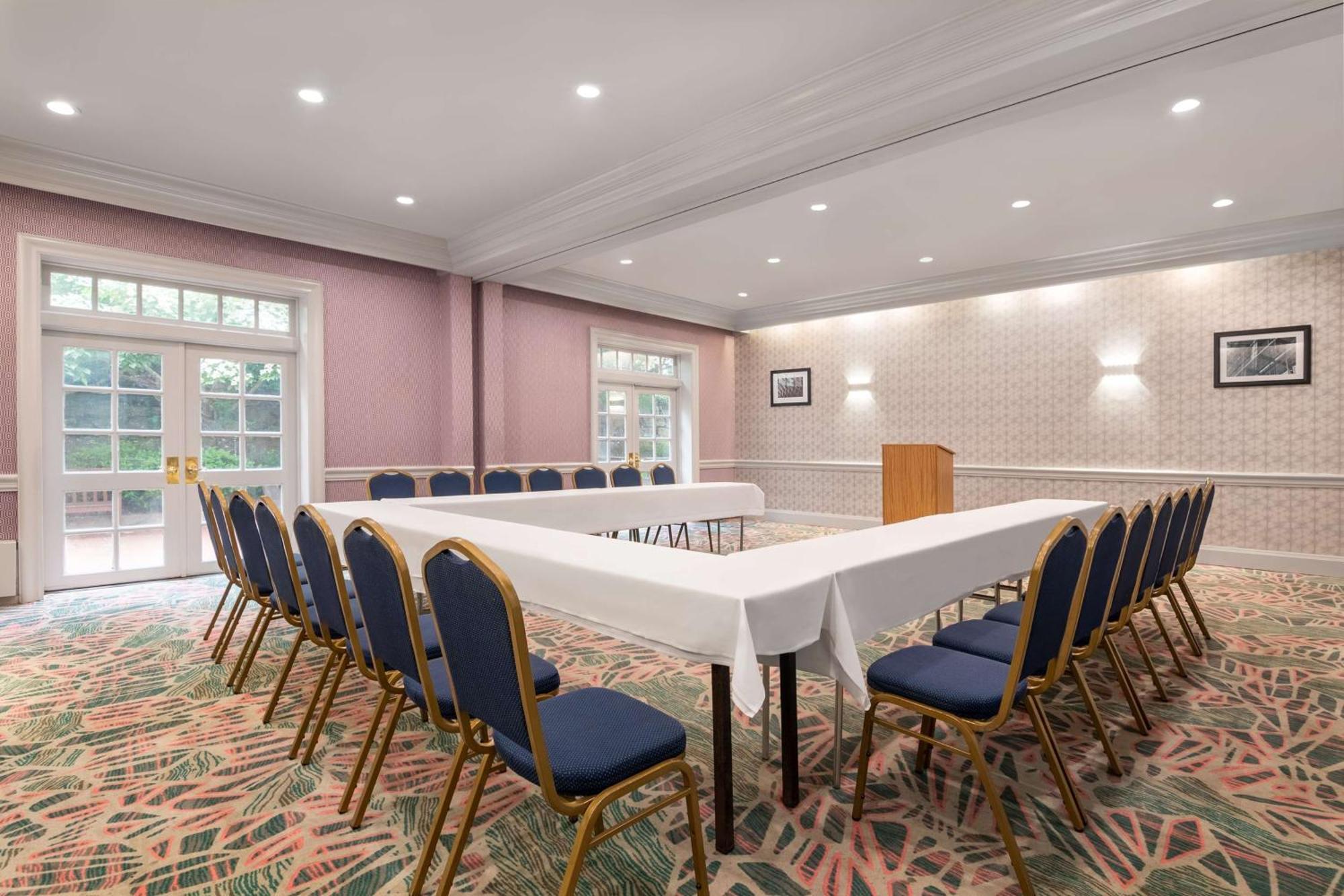 Hampton Inn & Suites Στάμφορντ Εξωτερικό φωτογραφία